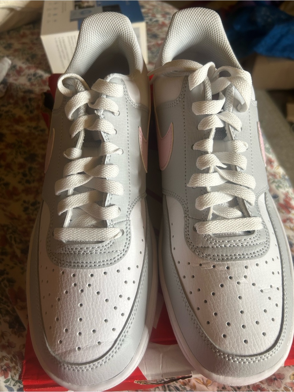 New with box Nike court vision LoveLow-Top in Light Gray with Pink Swoosh women - Picture 9 of 10